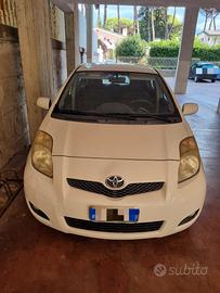 toyota yaris 2 serie 