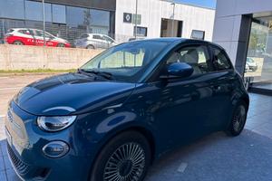 Fiat 500 500e Berlina 42 kWh La Prima