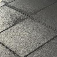 Tappeto gommato antiurto per palestra e altro