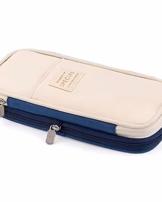 Astuccio azzurro per la scuola