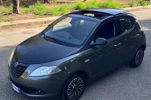 Lancia Ypsilon 1.3 MJT 16V 95 CV 5 porte S&S S Mom