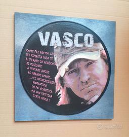 Vinile 33 giri a quadro omaggio a Vasco Rossi 