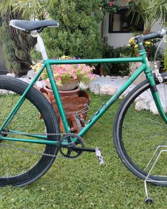 bicicletta scatto fisso 