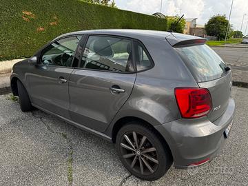 VOLKSWAGEN Polo 5ª serie - 2015