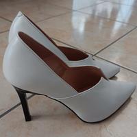 DÉCOLLETÉ IN PELLE