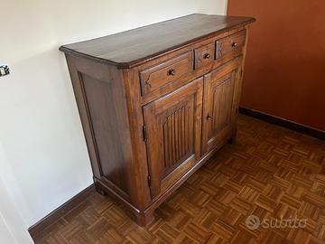 Credenza in legno massello