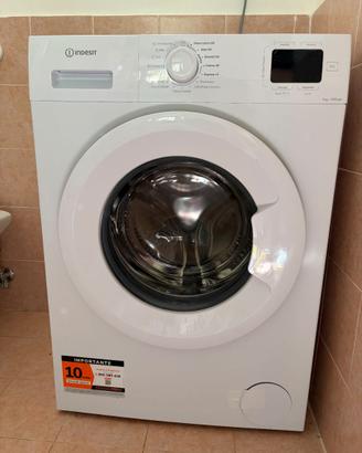 Lavatrice Indesit 45 cm ancora in garanzia