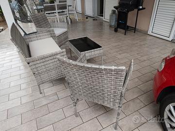 Salotto da giardino nuovissimo, senza nessun difet