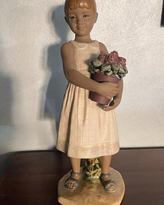Statuina Nao by Lladro