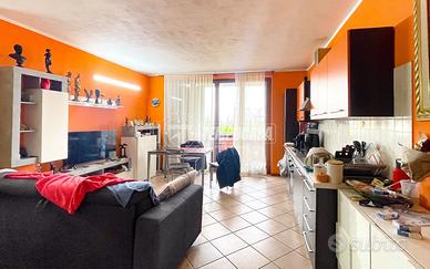 MONOLOCALE CON TERRAZZO E BOX AUTO !