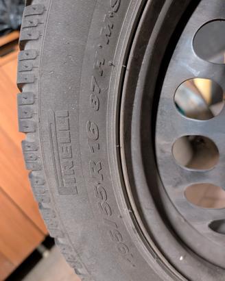 Cerchi r16 +  copertoni