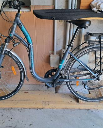 Bicicletta city bike elettrica Torpado