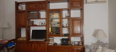 Mobile antico Tagliabue, in legno massello.