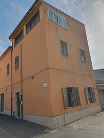 Casa indipendente a florinas mq.167