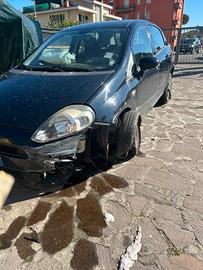 Macchina incidentata