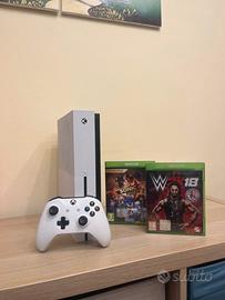 Xbox One S bianca 500 Gb + Controller + 2 giochi