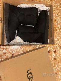 Stivale UGG altezza media