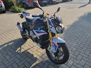 BMW S1000r
