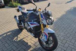 BMW S1000r
