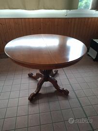 Tavolo allungabile in noce con 6 sedie