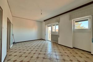 Zona commenda: comodo trilocale con garage di prop