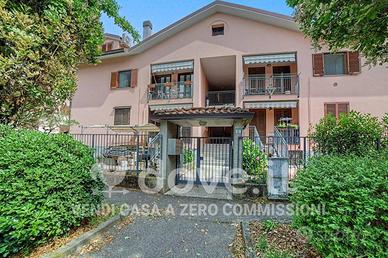 Appartamento di 100 m² con 2 locali e box auto a T