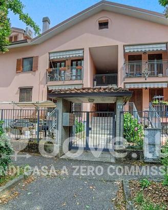Appartamento di 100 m² con 2 locali e box auto a T
