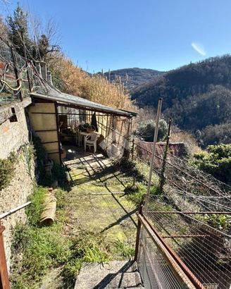 CASA SEMINDIPENDENTE A SANT'OLCESE