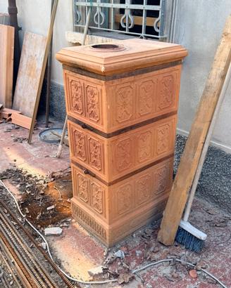 Stufa Becchi inizio 900 antica pietra. Terra cotta