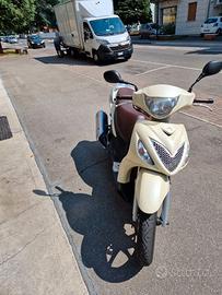 Suzuki sixteen 150