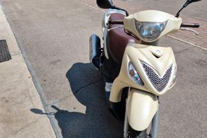 Suzuki sixteen 150