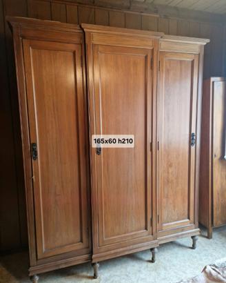 Armadio 3 ante in legno massello stile classico