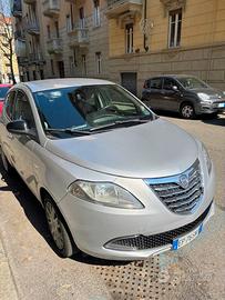 Lancia Ypsilon 1.2 69 CV Gold – GPL/Benzina.