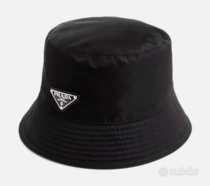 cappello Prada 