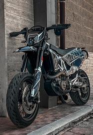Husqvarna 701 sm motard