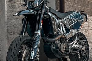 Husqvarna 701 sm motard