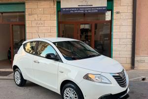 Lancia Ypsilon 0.9 TwinAir 85 CV 5 porte Metano Ec