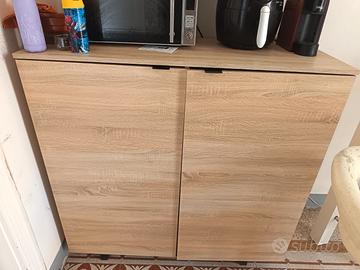 Mobile in legno in perfette condizioni