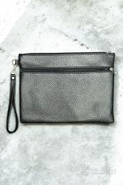 Pochette nera elegante minimal chic 🖤