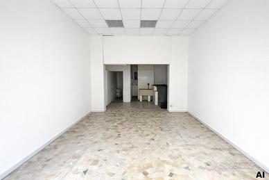 Boccea - negozio posto su due livelli