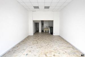 Boccea - negozio posto su due livelli
