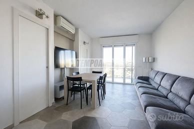 4 LOCALI RISTRUTTURATO CON BOX DOPPIO