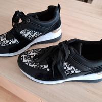 Snickers donna taglia 38