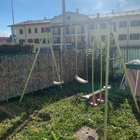 Altalena da giardino robusta e stabile