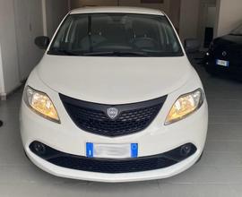 Lancia Ypsilon pari al nuovo