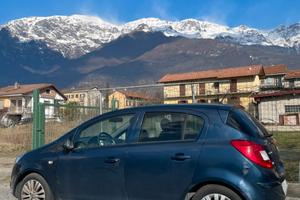 Opel corsa da sistemare o per pezzi di ricambio