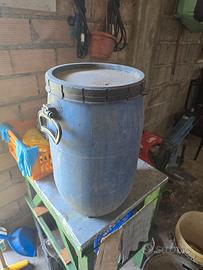 Fusto/Bidone 50L-60L Blu con Chiusura Ermetica
