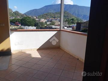 VILLA A SCHIERA A NOCERA INFERIORE