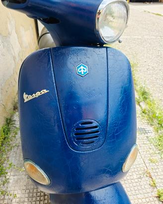 piaggio vespa 50 et2  11. 000 kilometri 
