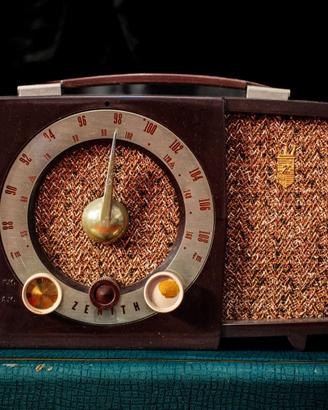 Radio Zenith anni 50 in bachelite